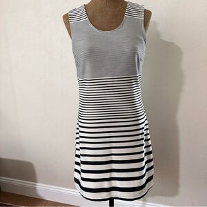 Buttons Bodycon Striped Pullover Dress, Deep Mesh Back Panel Black/White Small‌‍